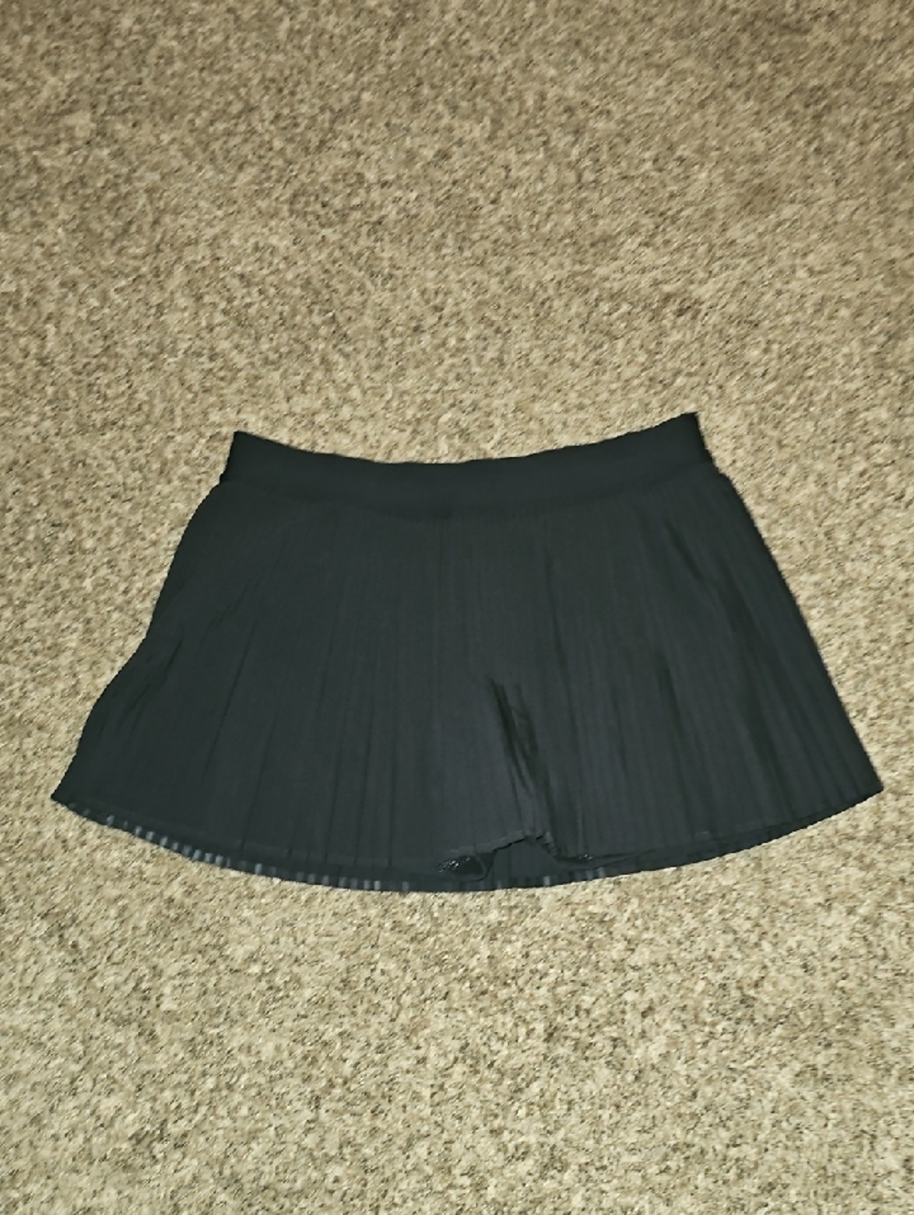 Lululemon Black Pleated Skirt With Shorts Underneath!! Great Condition, Sz 10